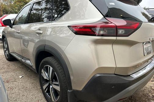 Champagne Silver 2021 Nissan Rogue SL