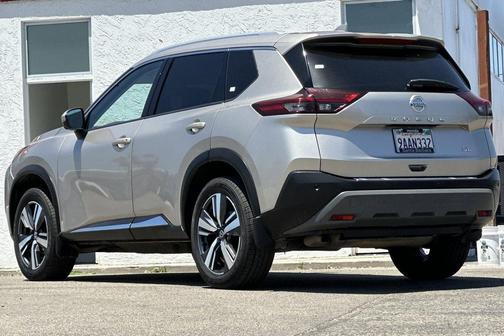Champagne Silver 2021 Nissan Rogue SL