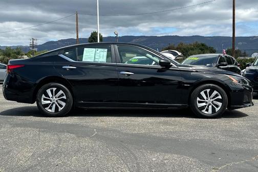 Black 2025 Nissan Altima S