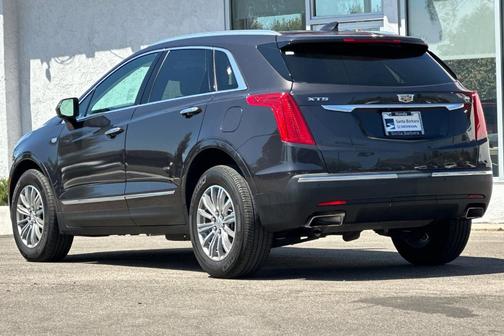 Dark Granite Metallic 2018 Cadillac XT5 Luxury
