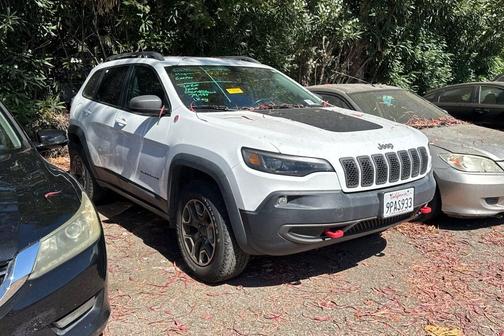 Bright White Clearcoat 2020 Jeep Cherokee Trailhawk