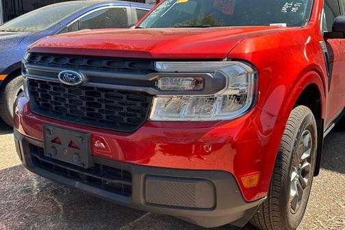 Hot Pepper Red Metallic Tinted Clearcoat 2024 Ford Maverick XLT