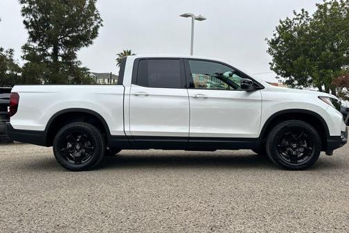 Platinum White Pearl 2026 Honda Ridgeline Black Edition