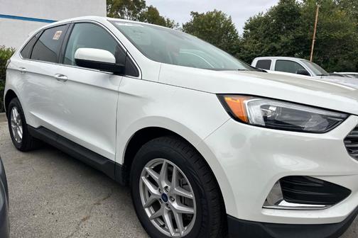 Star White 2022 Ford Edge SEL