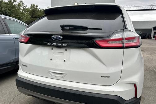 Star White 2022 Ford Edge SEL