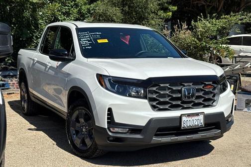 Platinum White Pearl 2025 Honda Ridgeline TrailSport