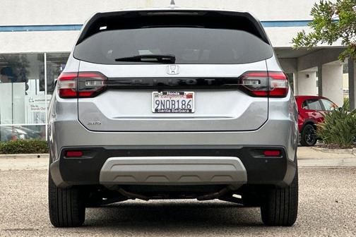 Lunar Silver Metallic 2024 Honda Pilot EX-L