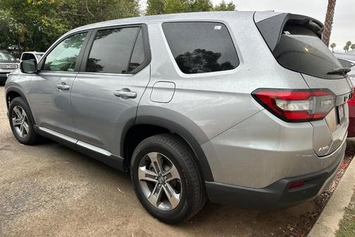 Lunar Silver Metallic 2024 Honda Pilot EX-L
