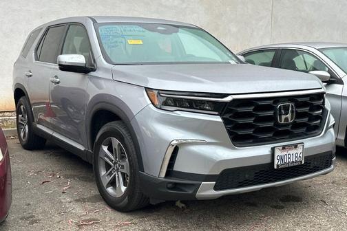 Lunar Silver Metallic 2024 Honda Pilot EX-L