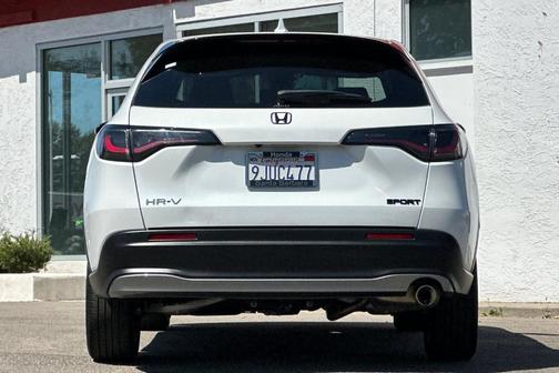 Platinum White Pearl 2024 Honda HR-V Sport