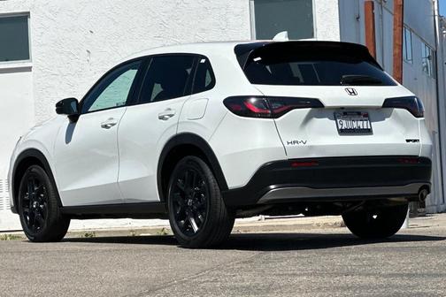 Platinum White Pearl 2024 Honda HR-V Sport