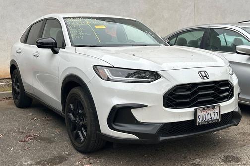 Platinum White Pearl 2024 Honda HR-V Sport