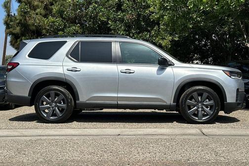 Solar Silver Metallic 2026 Honda Pilot Sport