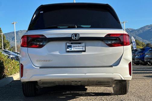 Platinum White Pearl 2026 Honda Odyssey EX-L