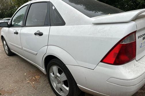 Cloud 9 White Clearcoat 2007 Ford Focus S