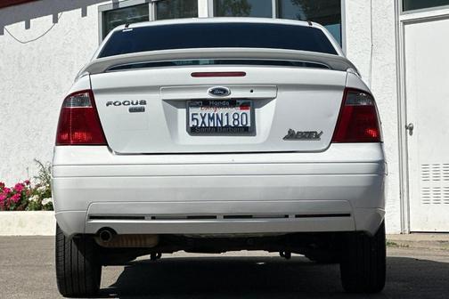 Cloud 9 White Clearcoat 2007 Ford Focus S