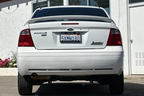 Cloud 9 White Clearcoat 2007 Ford Focus S