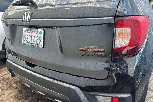 Crystal Black Pearl 2025 Honda Passport TrailSport
