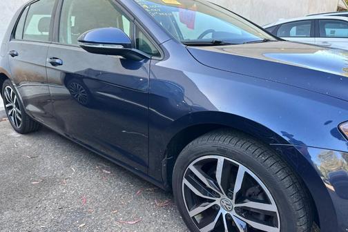 Night Blue Metallic 2015 Volkswagen Golf Auto TSI SE