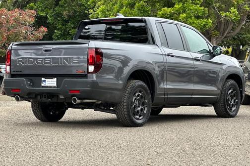 Modern Steel Metallic 2026 Honda Ridgeline TrailSport+