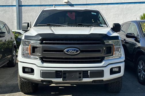 Oxford White 2018 Ford F-150 XLT