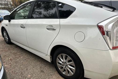 Blizzard Pearl 2015 Toyota Prius Plug-in Base
