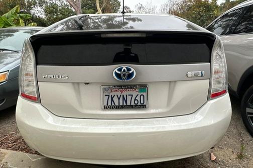 Blizzard Pearl 2015 Toyota Prius Plug-in Base