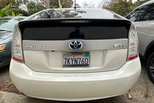 Blizzard Pearl 2015 Toyota Prius Plug-in Base