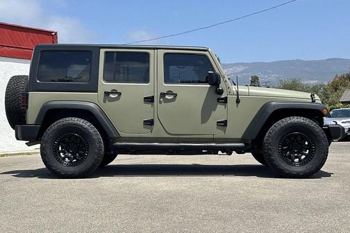 Billet Silver Metallic Clearcoat 2016 Jeep Wrangler Unlimited Sport