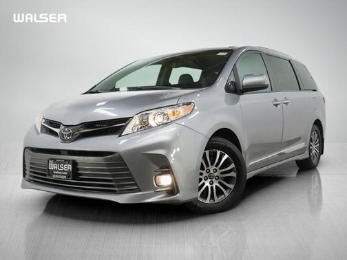 2018 Toyota Sienna XLE