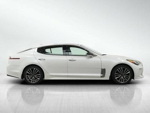 Snow White Pearl 2018 Kia Stinger Premium