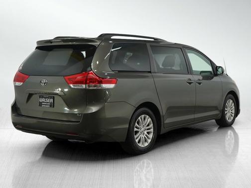 2012 Toyota Sienna XLE