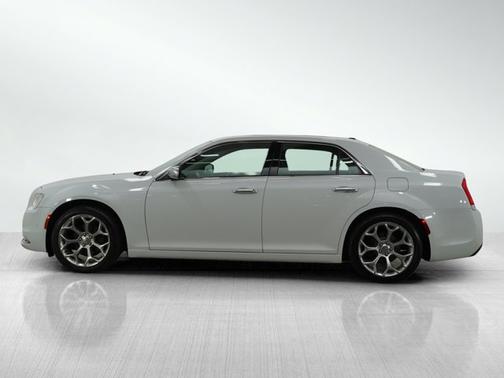 2016 Chrysler 300C Platinum