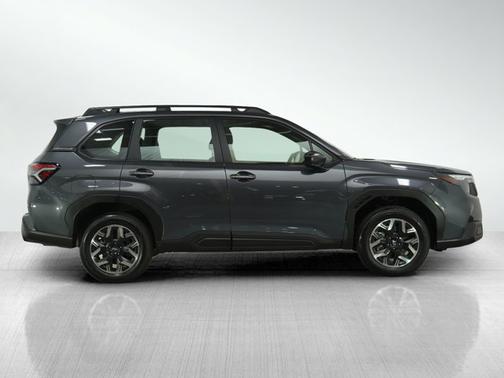 2025 Subaru Forester Base