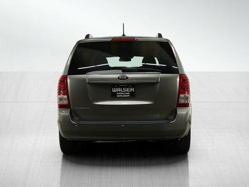 2011 Kia Sedona LX