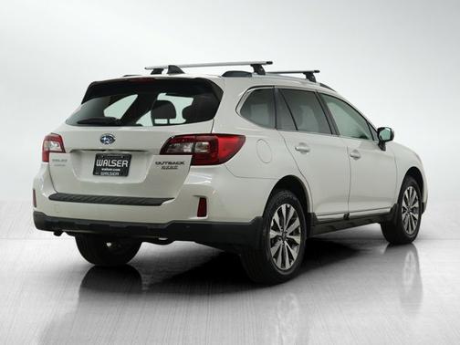 Crystal White Pearl 2017 Subaru Outback Touring