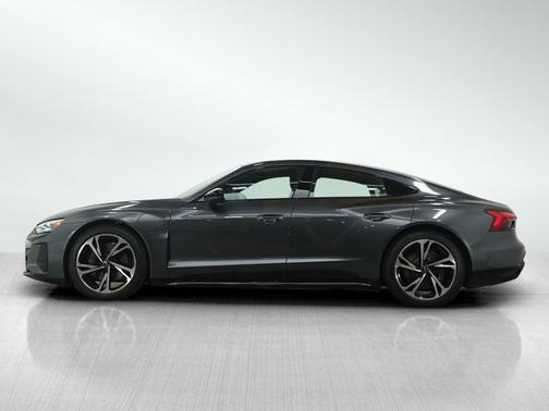 2023 Audi e-tron GT Premium Plus