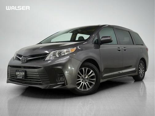 2019 Toyota Sienna XLE Premium