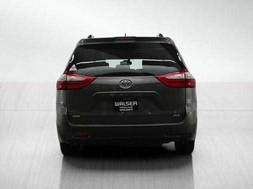 2019 Toyota Sienna XLE Premium