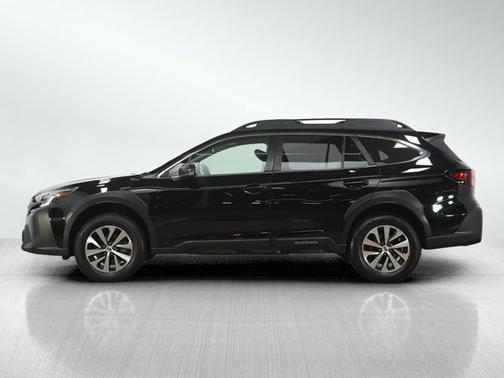 Crystal Black Pearl 2023 Subaru Outback Premium