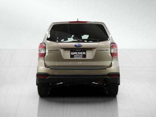 2016 Subaru Forester 2.5i