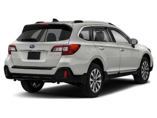 Crystal White Pearl 2018 Subaru Outback 3.6R Touring