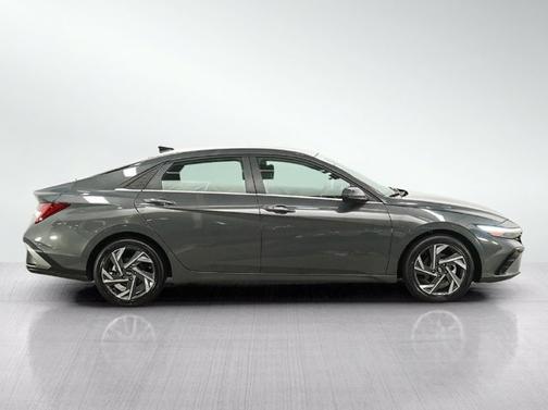 Ecotronic Gray 2025 Hyundai ELANTRA SEL Convenience