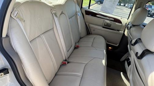 2004 Lincoln Town Car Ultimate