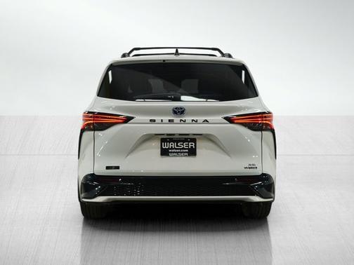 2021 Toyota Sienna XSE 7 Passenger