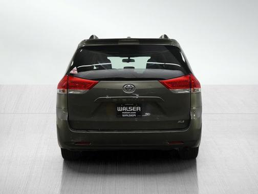 2012 Toyota Sienna XLE