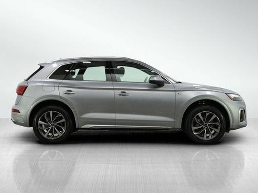 2023 Audi Q5 S line Premium Plus