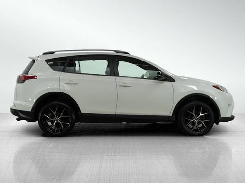 2016 Toyota RAV4 SE