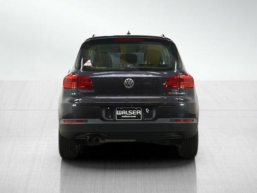 Gray Metallic 2016 Volkswagen Tiguan S