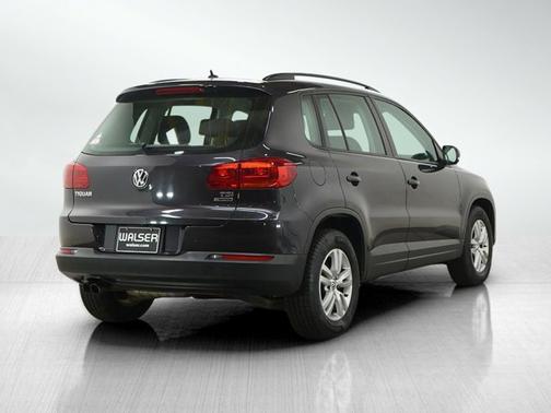 Gray Metallic 2016 Volkswagen Tiguan S